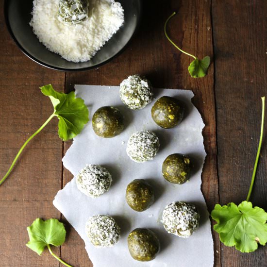 Matcha Cashew Coconut Energy Balls - Recipe photo by nakedcuisine
