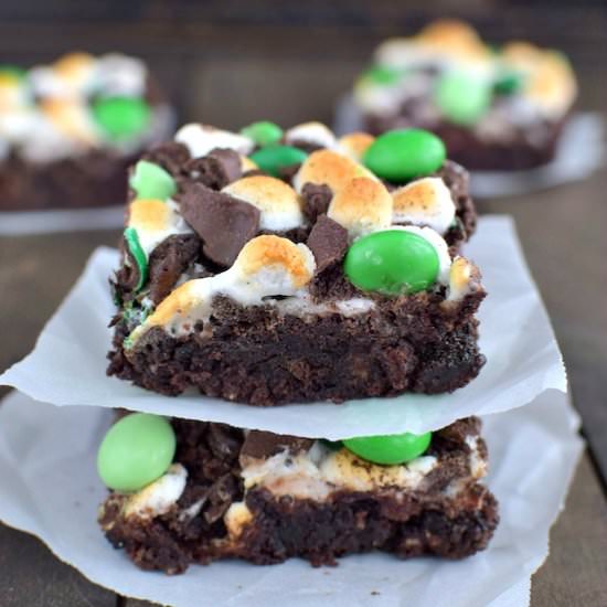 Mint S'mores Brownies - Recipe photo by BruCrewLife