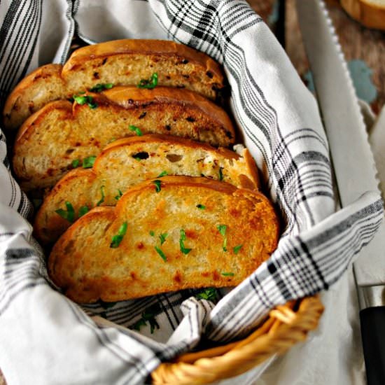 4 Ingredient Easy Texas Toast - Recipe photo by loavesanddishes