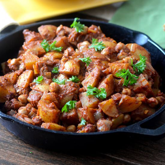 Turkish Chickpeas & Potatoes - Recipe photo by Feed Your Soul