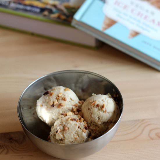 Hazelnut Croquant Vegan Ice Cream - Recipe photo by catcookies