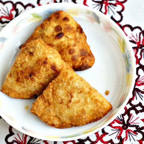 Aloor Nimki - Recipe photo by Maniche