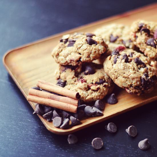 Chocolate Chip & Oatmeal Cookies - Recipe photo by BananaBloom