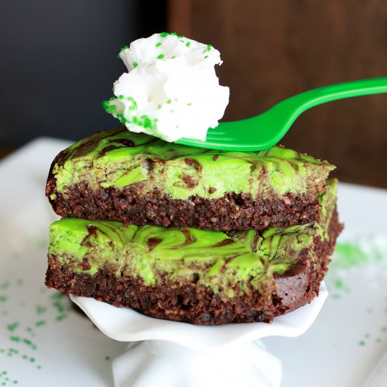 Grasshopper Pie Cheesecake Brownies - Recipe photo by Summer Bakes