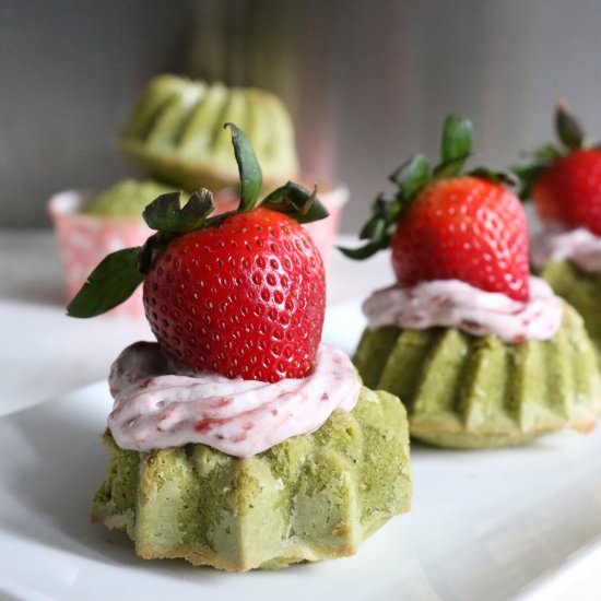 Matcha Strawberry Mini Bundt Cake - Recipe photo by AndrestheHomeBaker