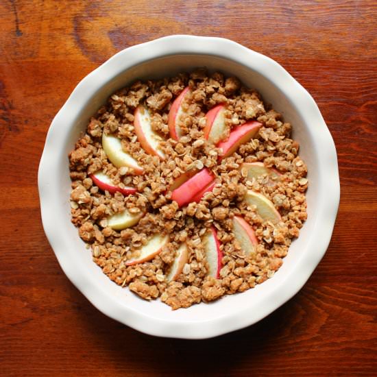 Easy Apple Crumble with Oats - Recipe photo by Recipe for Perfection