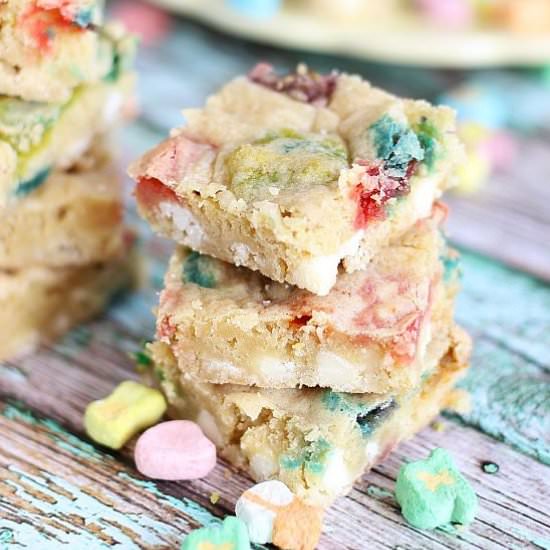White Choc Lucky Charms Blondies - Recipe photo by thegoldlininggirl