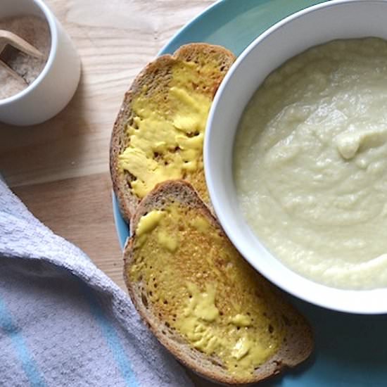 Cauliflower, Brie and Leek Soup - Recipe photo by Patchworkcactus