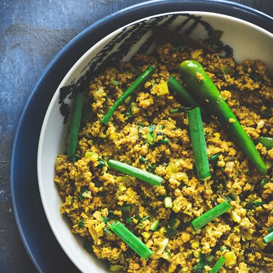 Mince meat with scallions - Recipe photo by cubesnjuliennes