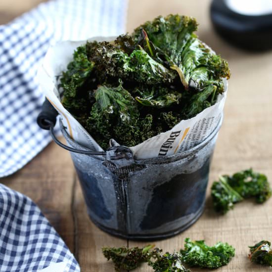 Curly Kale Chips - Recipe photo by Francoise La Prune