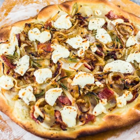 Potato, Bacon & Rosemary Pizza - Recipe photo by Oliviascuisine