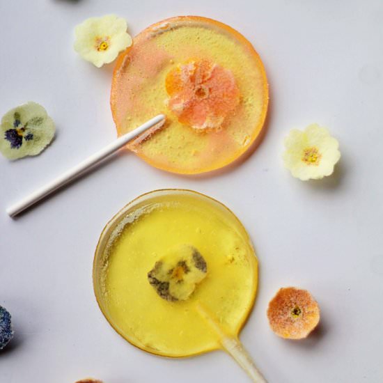 Glitter Lollipops with Flowers - Recipe photo by Bailey Ana Cakes