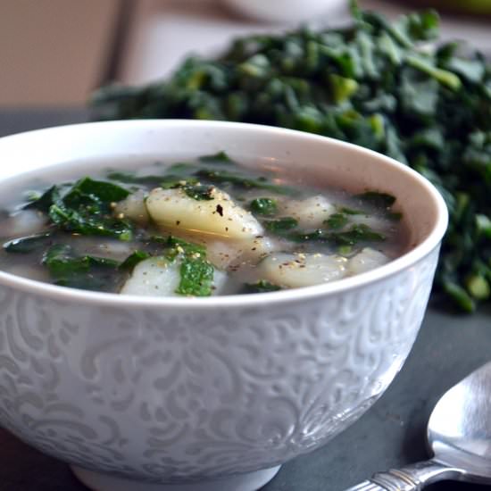 Bright Green Kale with Purple Broth - Recipe photo by foodhighs
