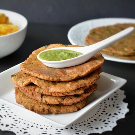 Kuttu and Singhare ke atte ki Poori - Recipe photo by ruchiskitchen