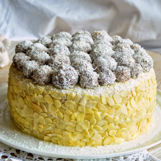 Coconut-Pineapple Cake - Recipe photo by Tdoneva