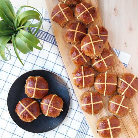 Spelt Hot Cross Buns - Recipe photo by theworktop