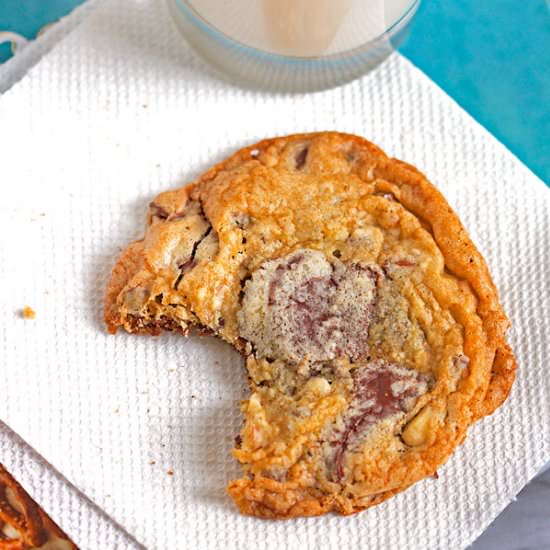 Dark Choc Almond Sea Salt Cookies - Recipe photo by itbakesmehappy