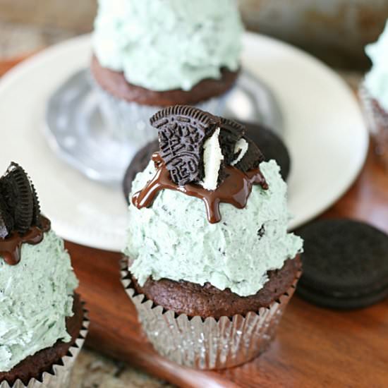 Mint Oreo Cupcakes - Recipe photo by yummycrumble