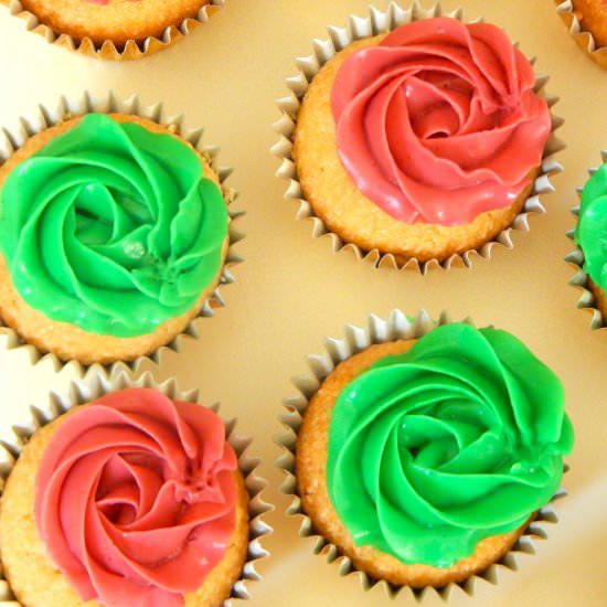 Coconut Cupcakes - Recipe photo by Dessertlandia
