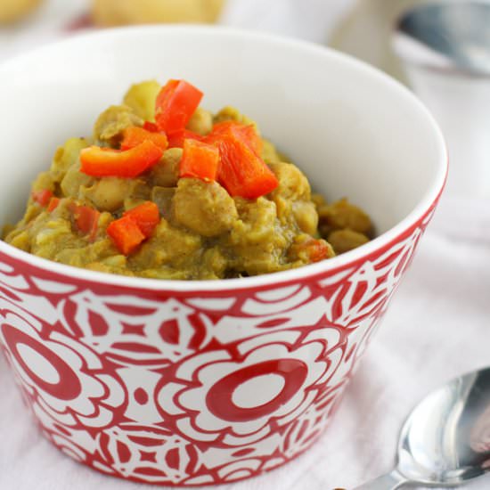Slow Cooker Vegan Potato Curry - Recipe photo by theprettybee