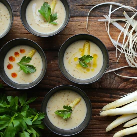 Creamy White Asparagus Soup - Recipe photo by Petit World Citizen