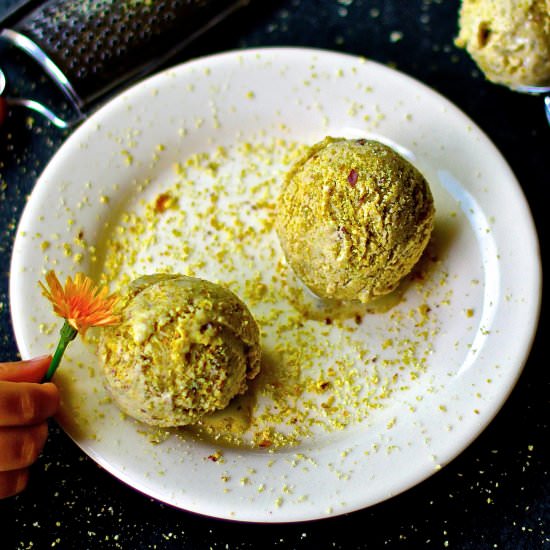 Pistachio Ice Cream - Recipe photo by oliviacooksinholland