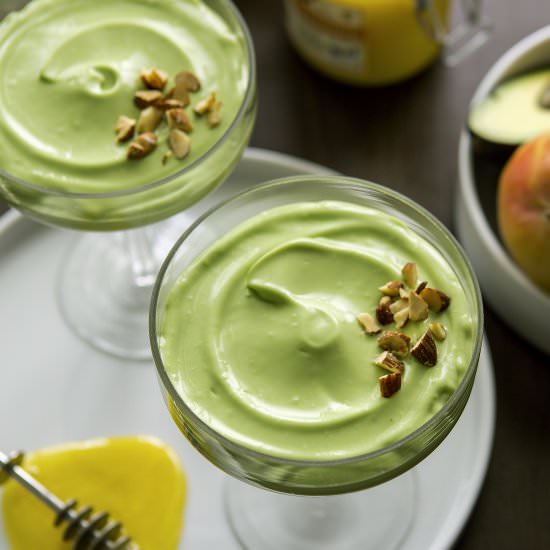 Avocado honey mousse - Recipe photo by 100 Decors