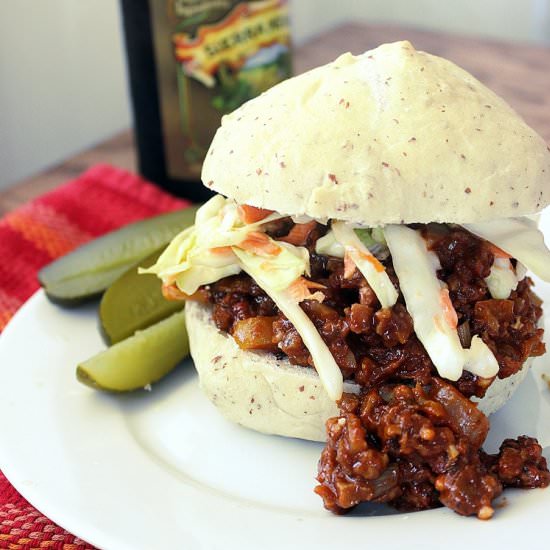 Vegan Sloppy Joes - Recipe photo by DorasDailyDish