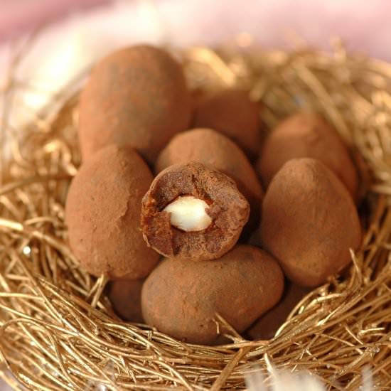 Raw Chocolate Eggs - Recipe photo by Taste me