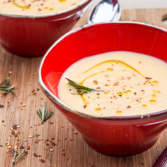 Vegan Creamy Parsnip Soup - Recipe photo by avocadopesto