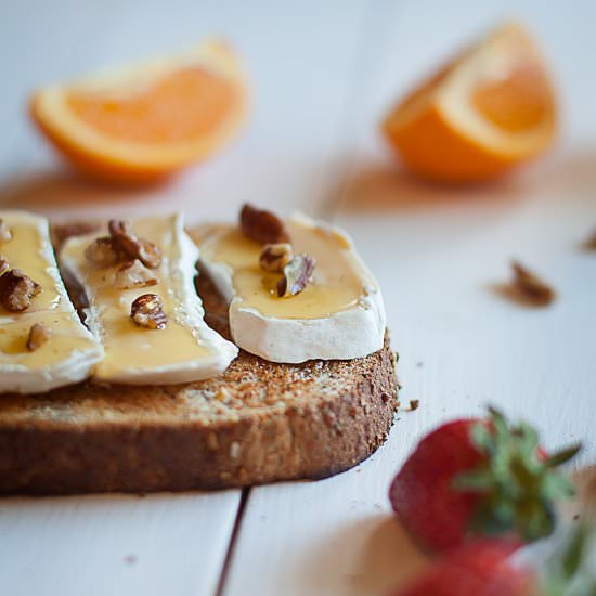 Baked Brie Toast - Recipe photo by ourfreshkitchen