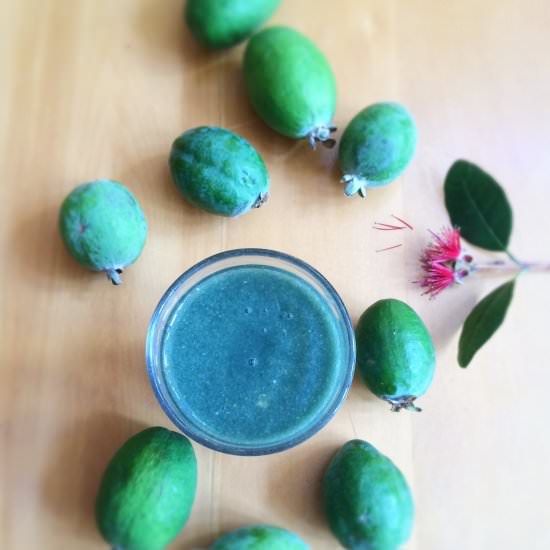 Feijoa and Spirulina Smoothie - Recipe photo by Alessandra Zecchini