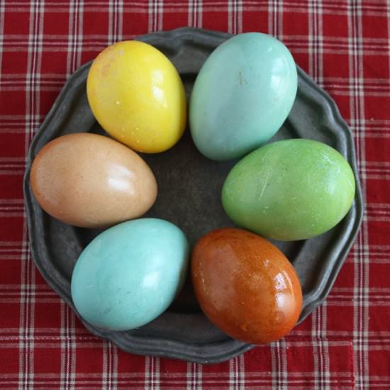 How to Dye Easter Eggs Naturally - Recipe photo by marilenaskitchen