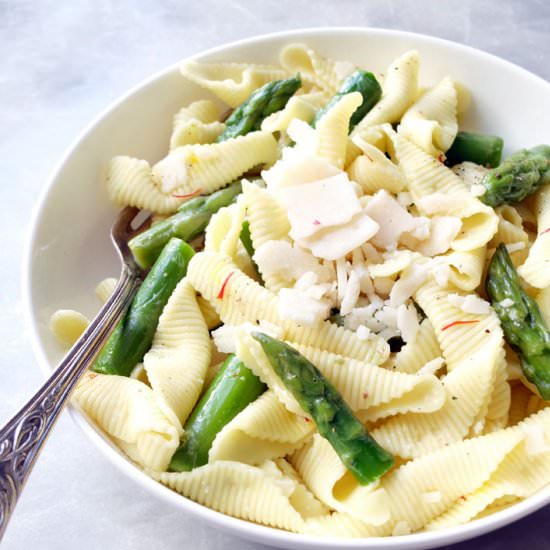 Roasted Asparagus & Saffron Pasta - Recipe photo by breadandolives