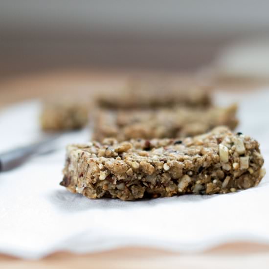 Sesame & Almond Granola Bars - Recipe photo by tarajung
