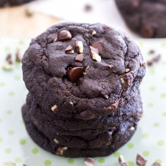Double Chocolate Chip Mint Cookies - Recipe photo by a latte food