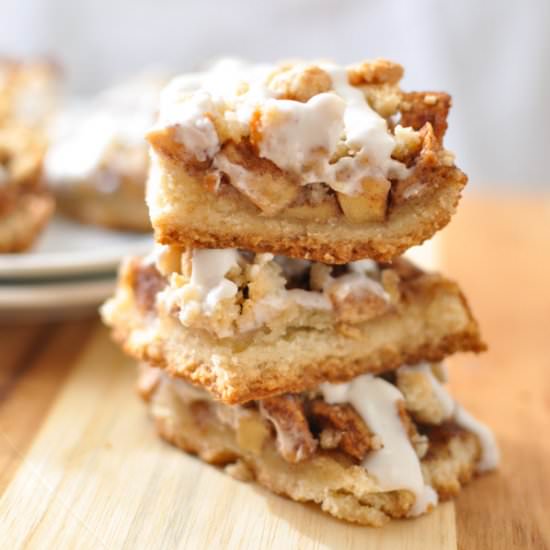 Apple Pie Bar - Recipe photo by mypurplespoon