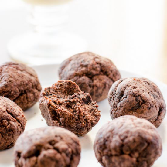 Gluten Free Chocolate Cake Balls - Recipe photo by MirandaAlexis