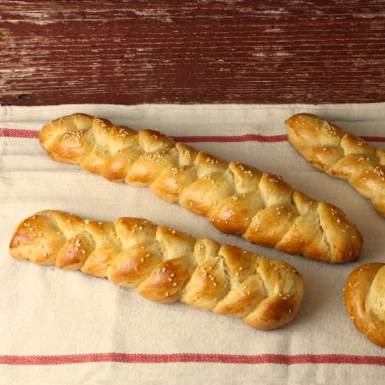 Sweet Braided Bread (Tsoureki) - Recipe photo by marilenaskitchen