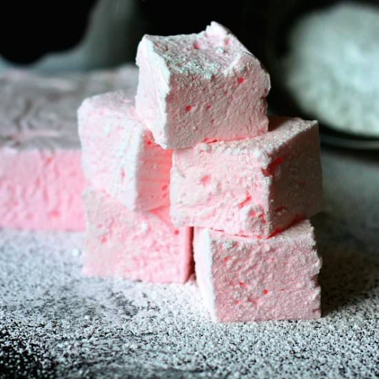 Homemade Peppermint Marshmallows - Recipe photo by ElevateEveryday