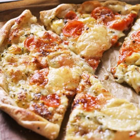 Brie and Tomato Tart - Recipe photo by thetastybite