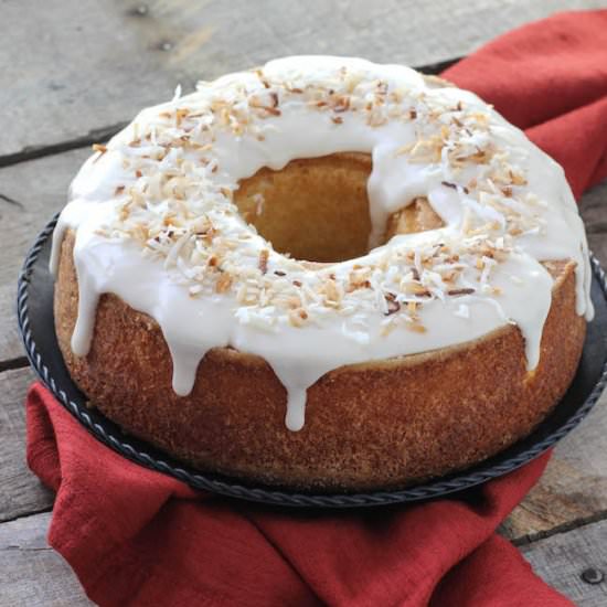 Copycat Louisiana Crunch Cake - Recipe photo by FoodBabbles