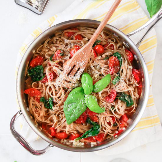 Whole Wheat Pasta with Spinach - Recipe photo by GlamorousBite