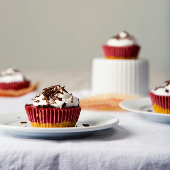Vegan Red Velvet Cheesecake - Recipe photo by PicklesNHoney