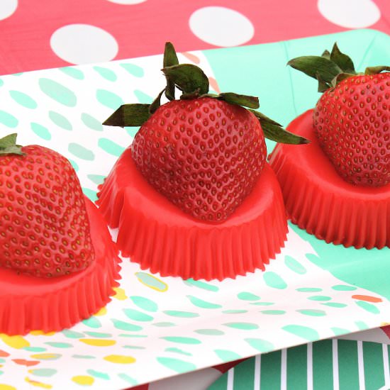 Strawberry Gelatin Yogurt Bites - Recipe photo by BriteandBubbly