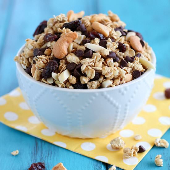 Granola Trail Mix - Recipe photo by yummyhealthyeasy