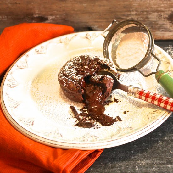 Chocolate Lava Cakes - Recipe photo by marilenaskitchen