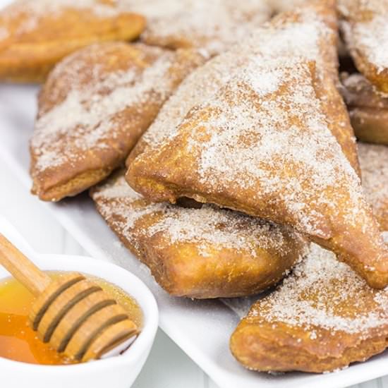 Cinnamon Sugar Sopapillas - Recipe photo by spicedblog