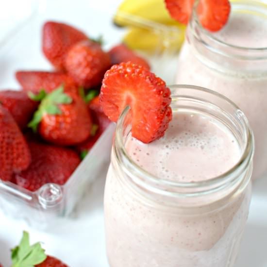 Strawberry Banana Smoothie - Recipe photo by Domesticdee