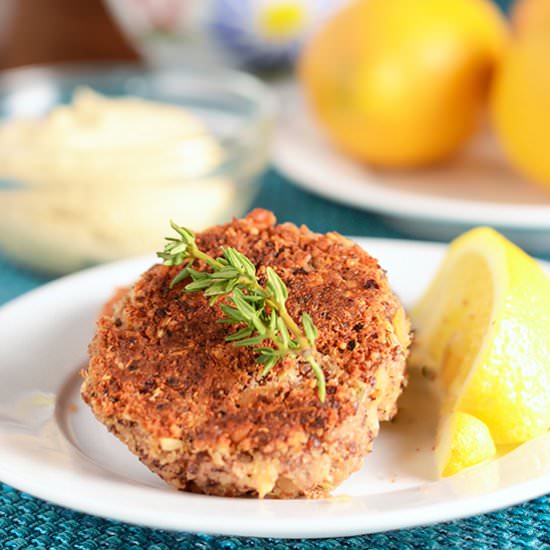 Quinoa Cannellini Cakes - Recipe photo by Queen of My Kitchen